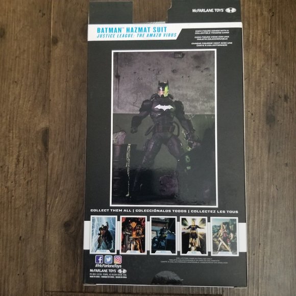 MCFARLANE DC Multiverse Batman Hazmat Suit action figure - Picture 3 of 3